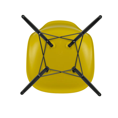 Cadeira Eames em Plástico DSW / Base Maple Preto